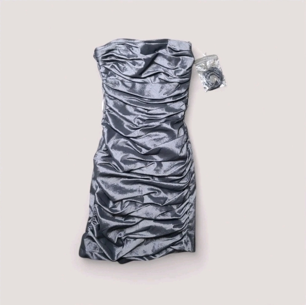 Luella Strapless Ruched Silver Bodycon Cocktail Dress Size XS - NWOT